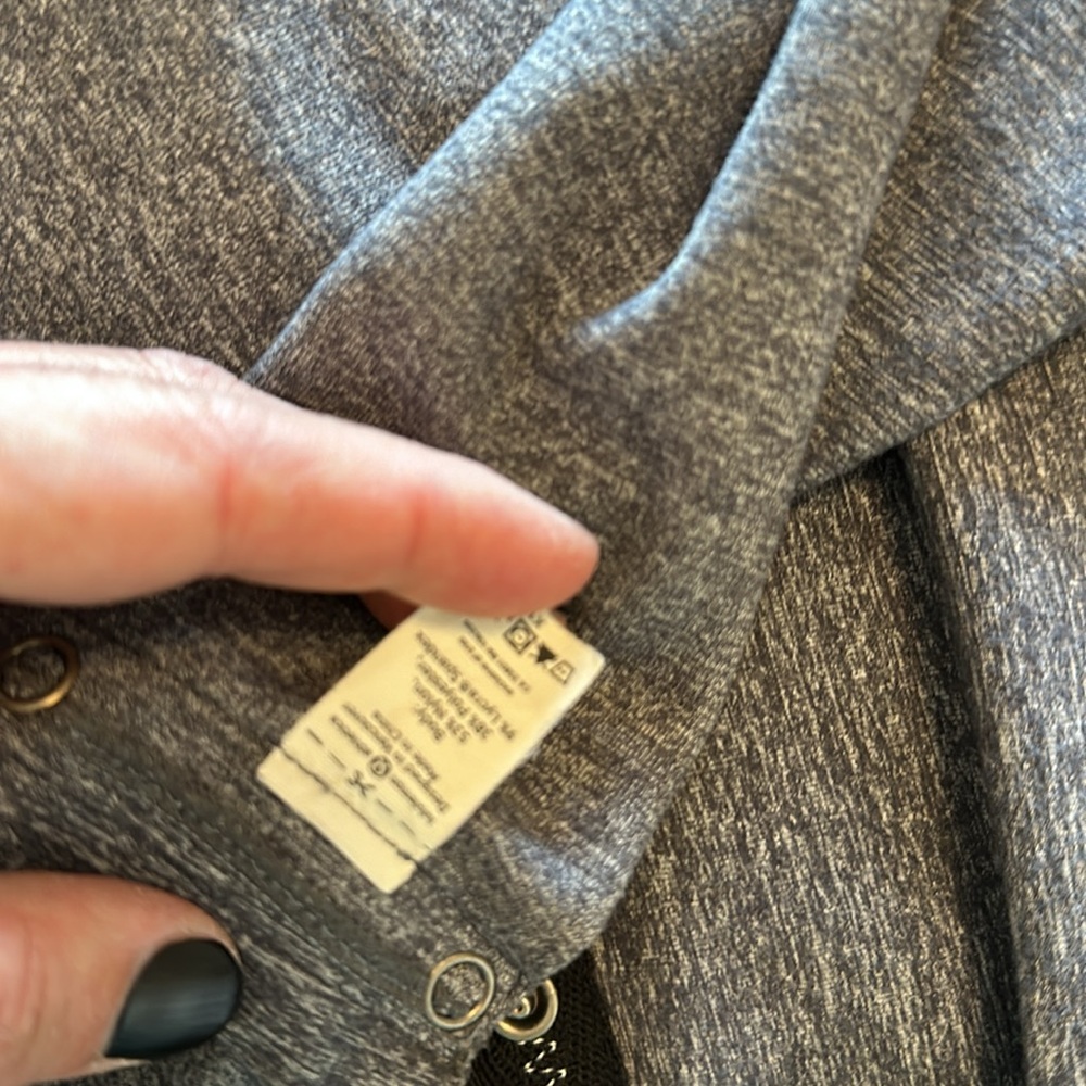 Lululemon Infiniti scarf - Picture 3 of 5